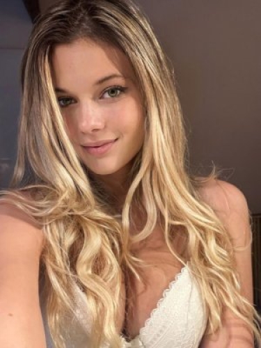 Яна - Шлюха СПб, размер груди 3, метро Спортивная